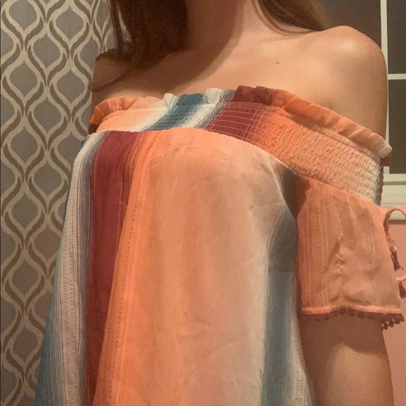 Off the shoulder top - Picture 1 of 3